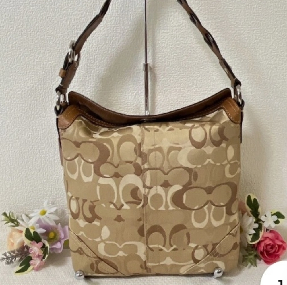 🍍Coach Chelsea Optic SignatureHobo Handbag Tan Brown EUC - Picture 6 of 17
